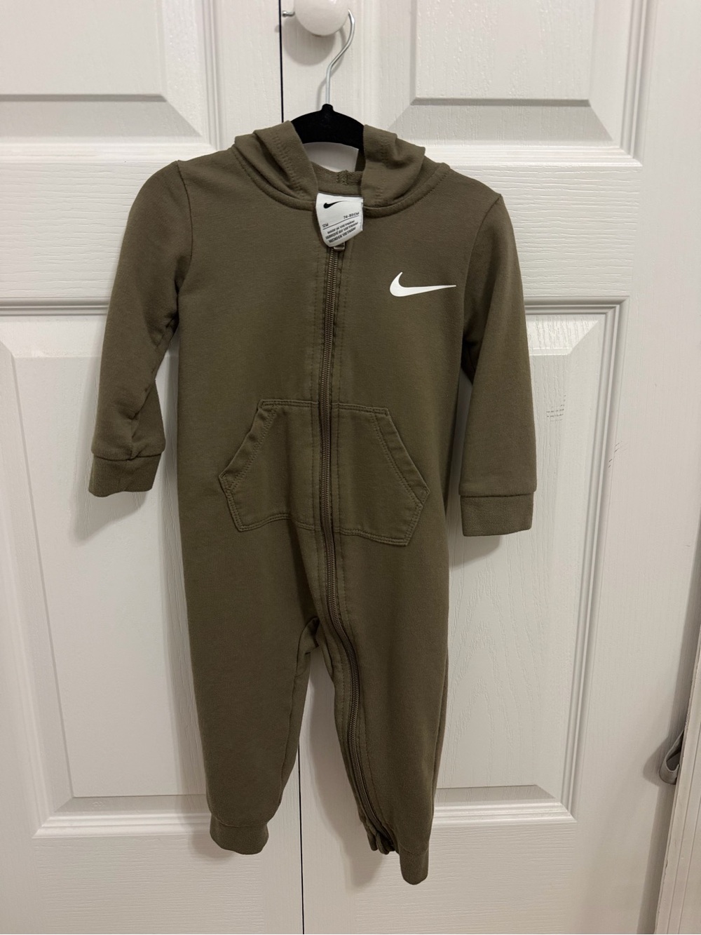 NWOT Nike Kids Olive Green Zip-Front One-Piece Hoodie Size 12 Months NWOT